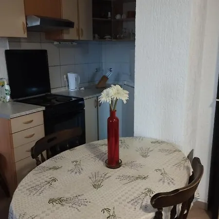 Lavanda Omišalj